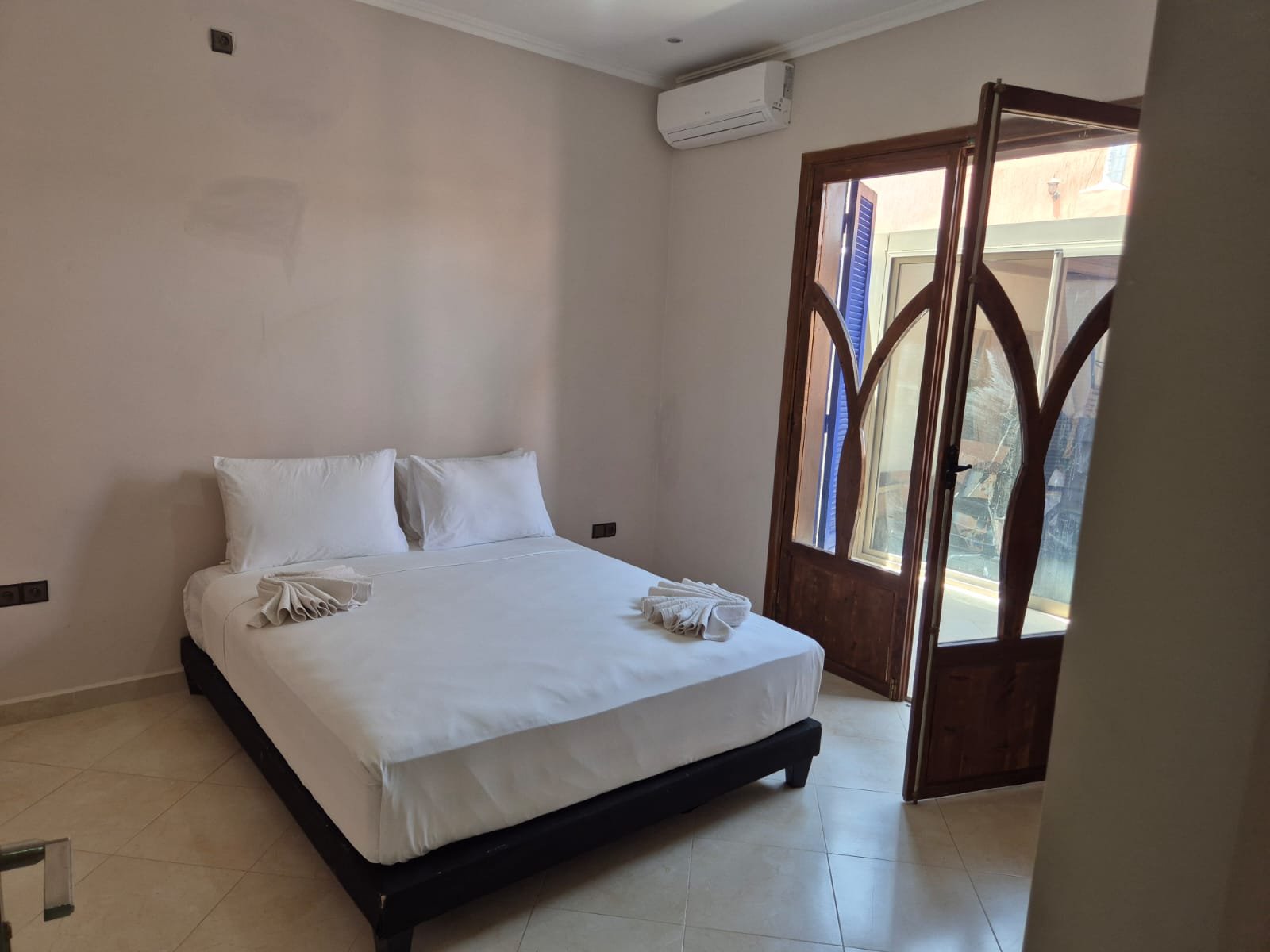 WhatsApp Image 2025-11-01 at 00.40.05