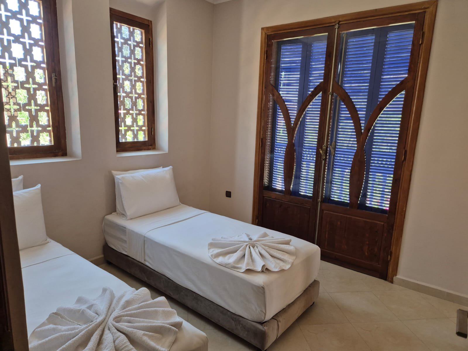 WhatsApp Image 2025-11-01 at 00.40.21