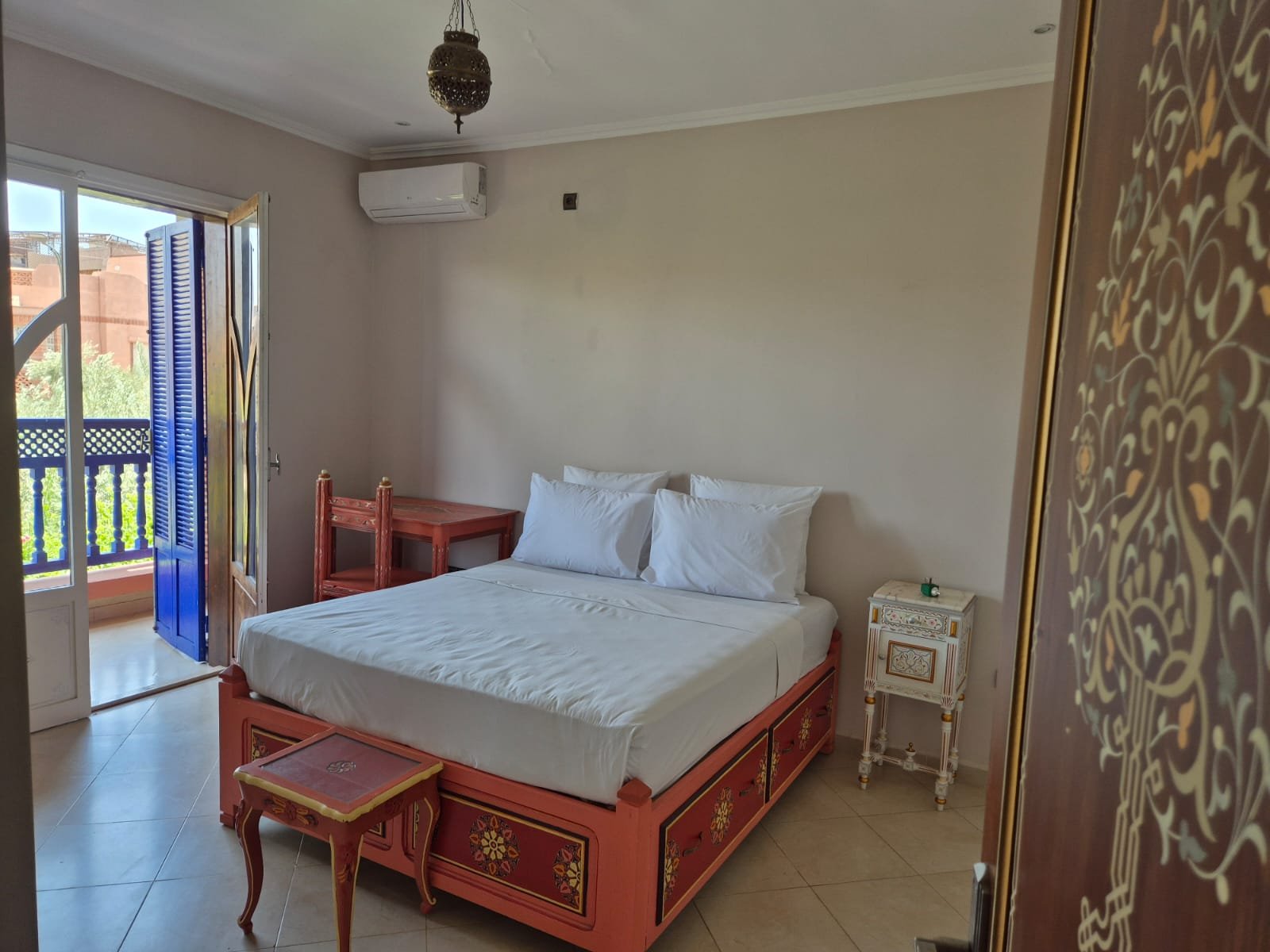 WhatsApp Image 2025-11-01 at 00.40.22