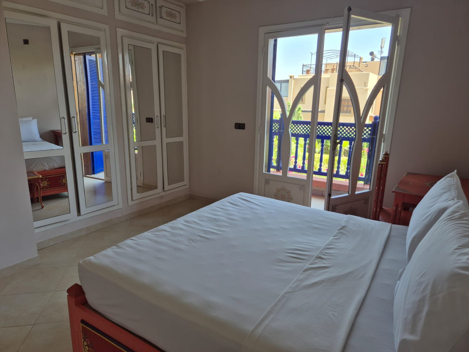 WhatsApp Image 2025-11-01 at 00.40.34